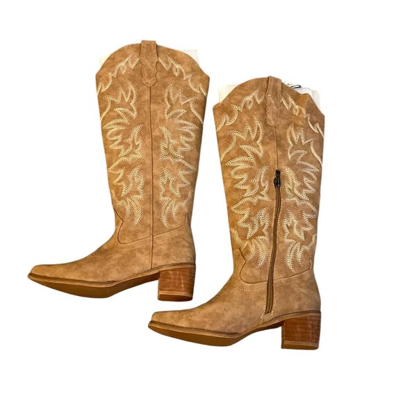 ILV Shoes - Cowboy Block Faux Suede Brown Heel Stitch Detail Pull on Western Boots Size: 6